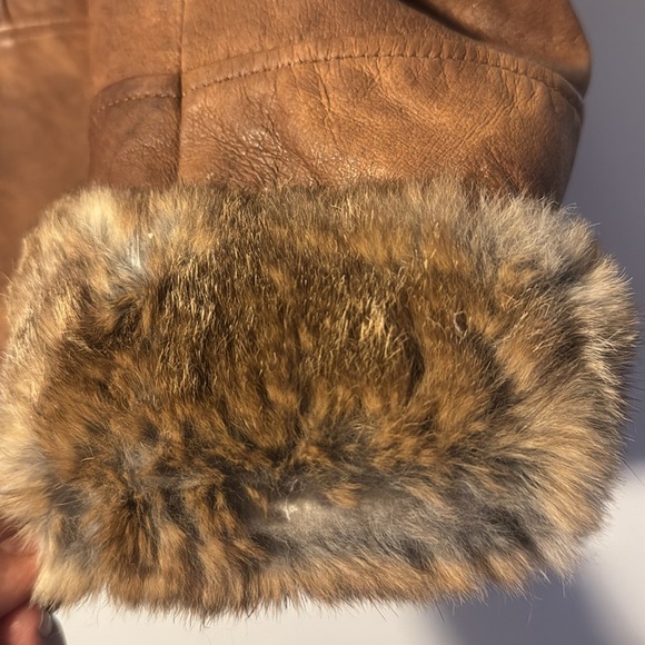 VINTAGE DANIER LEATHER JACKET WITH RABBIT FUR TRIMMING ON COLLAR AND CUFFS L - Picture 10 of 17